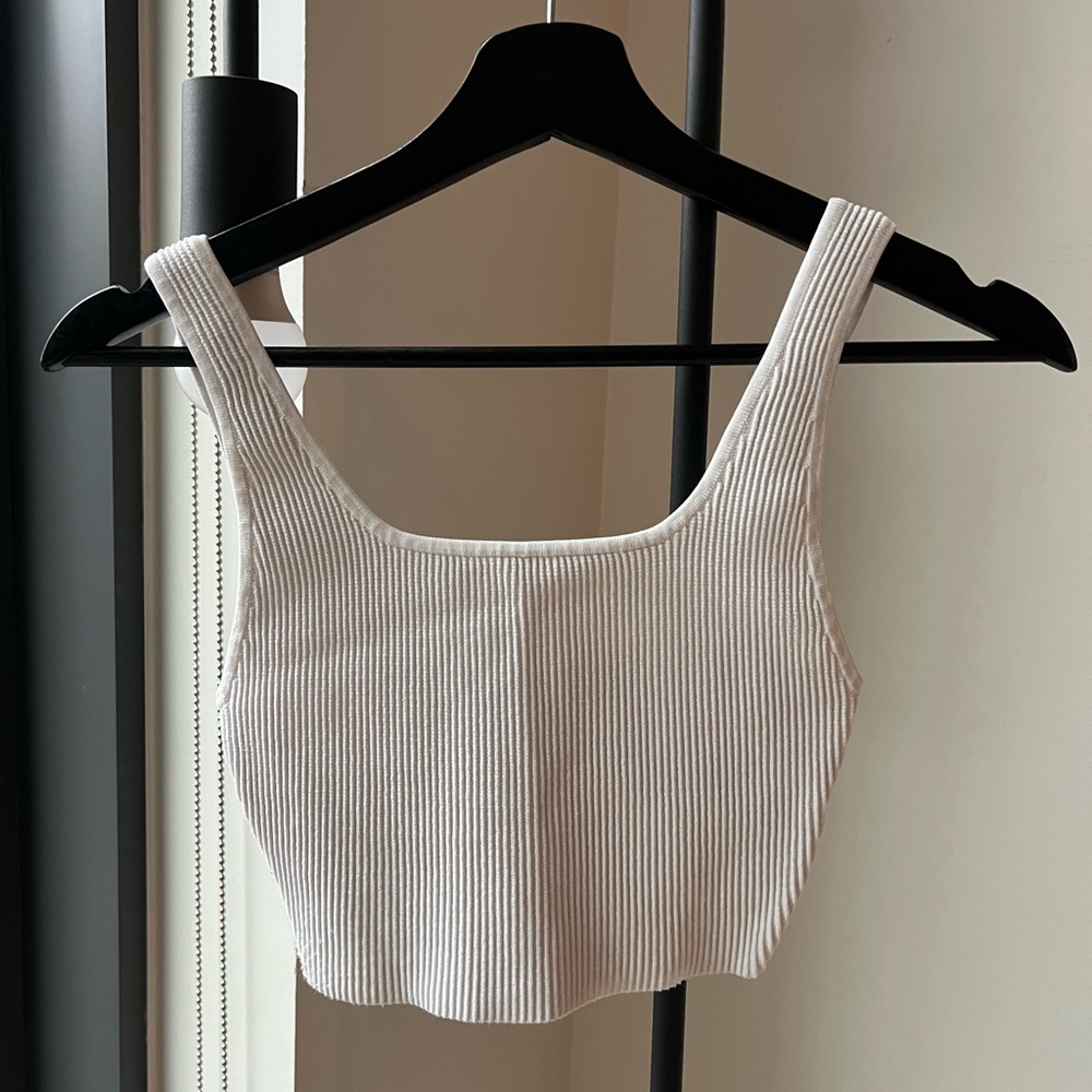 Aritzia Babaton Sculpt Knit Squareneck Cropped Tank